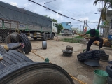 VÁ VỎ Ô TÔ LƯU ĐỘNG TẠI XÃ THANH PHÚ 